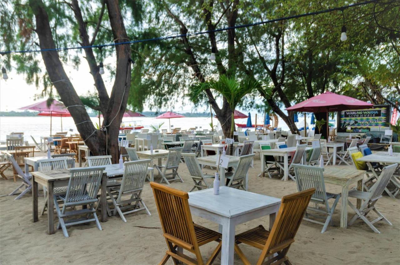 גילי טרוונגן Warna Beach Hotel מראה חיצוני תמונה